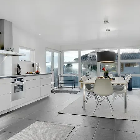3 Bedroom Stunning In Ferienhaus Broager