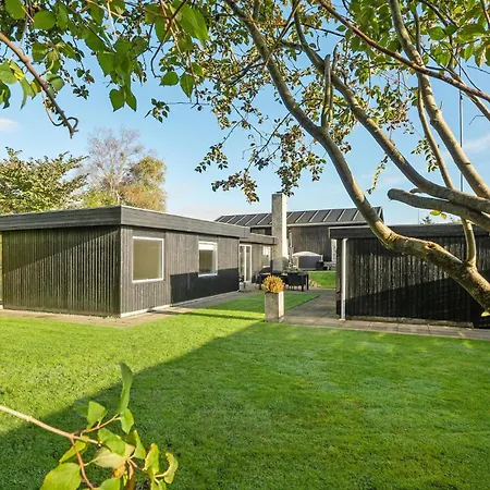 Сasa de vacaciones 3 Bedroom Stunning In *