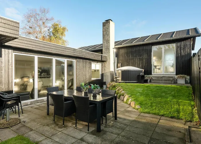 3 Bedroom Stunning In Broager
