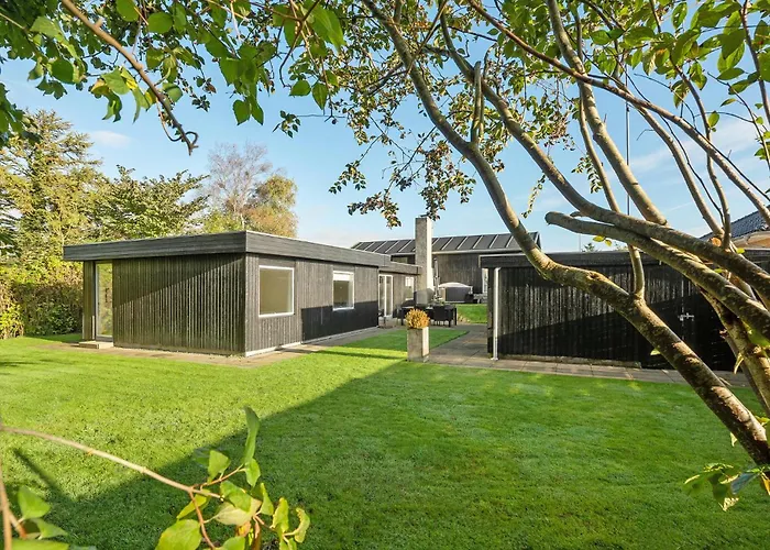 Сasa de vacaciones 3 Bedroom Stunning In *